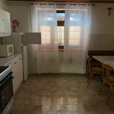 Zivahna Hisa Sveti Jurij ob Scavnici