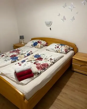 Zivahna Hisa * Sveti Jurij ob Scavnici