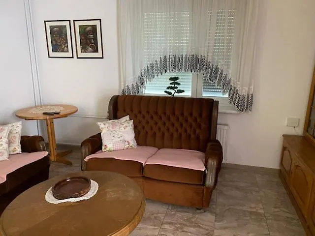 Zivahna Hisa 스베티유리오브슈차브니치