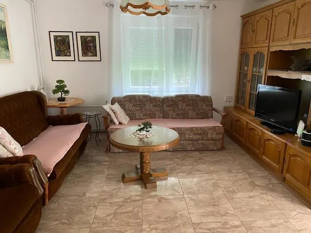 Zivahna Hisa 스베티유리오브슈차브니치